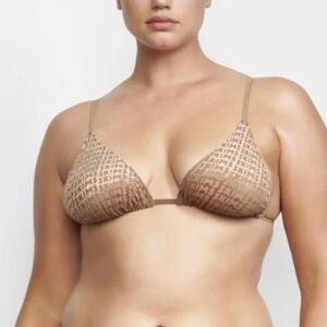 SKIMS Velvet Burnout Logo Triangle Bralette NWT Chai 3x